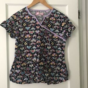 Vintage colorful Koi scrub top, size M